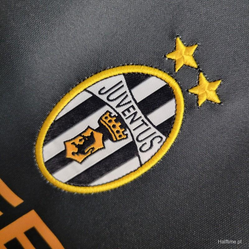 Juventus Retro Shirt 01/02